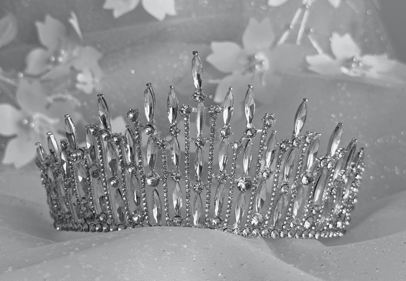Marquise Crystal Spire Crown