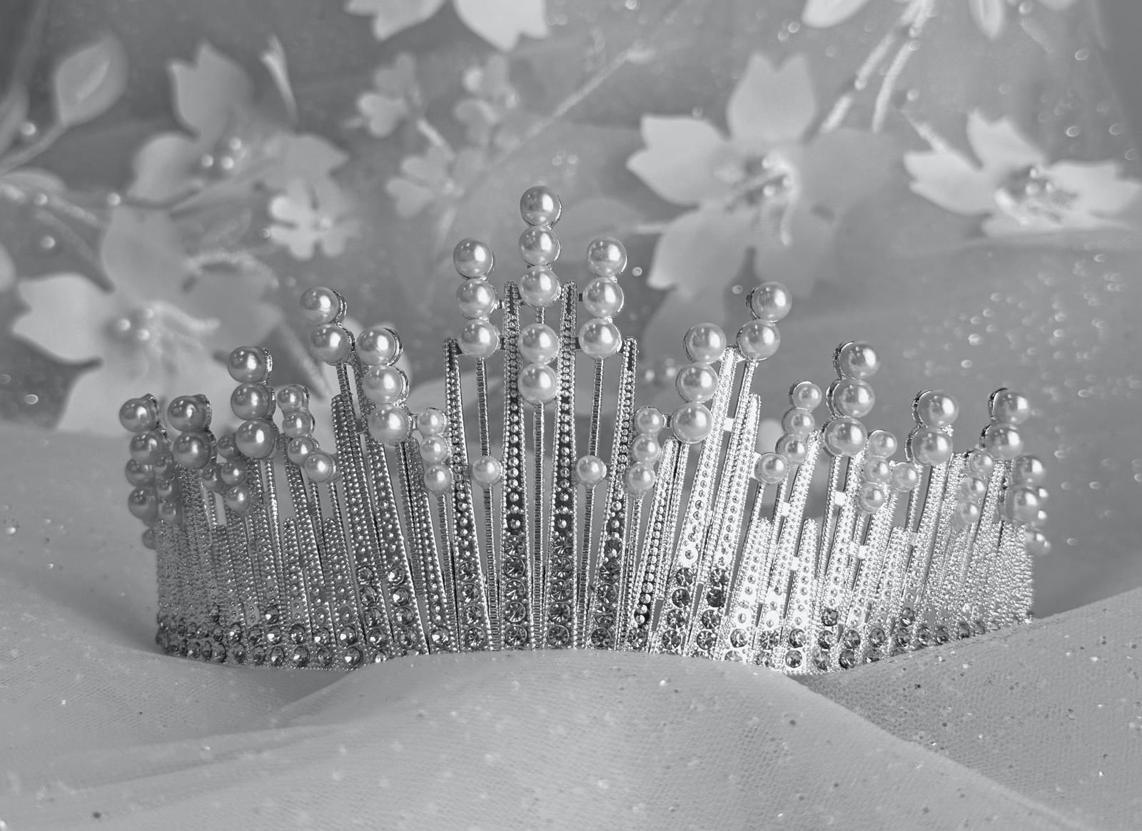 Pearl Spire Bridal Crown